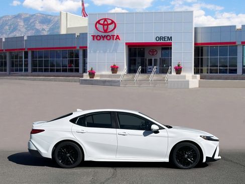 Used 2025 Toyota Camry SE w/ Multimedia Upgrade Package image 3