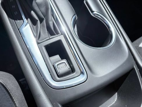 Used 2023 Chevrolet Equinox LS w/ LS Convenience Package FWD image 22