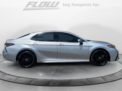Used 2022 Toyota Camry XSE FWD image 10