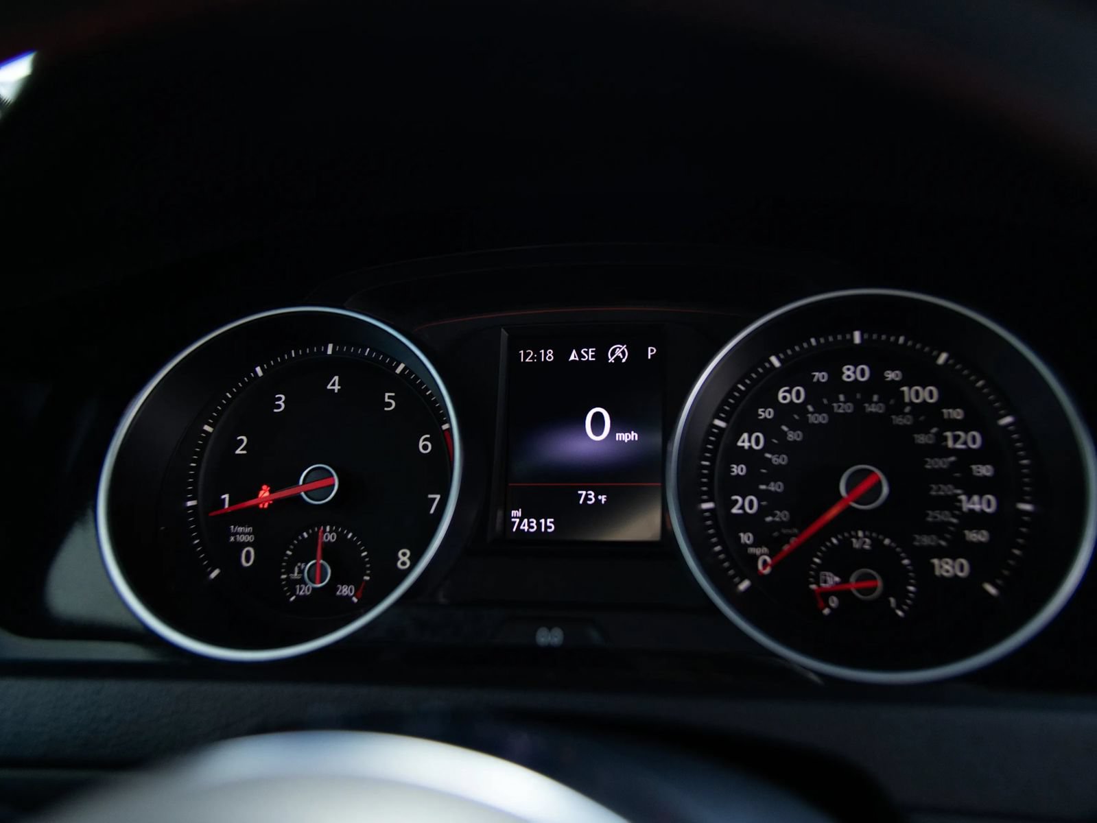 Used 2020 Volkswagen GTI SE FWD image 32