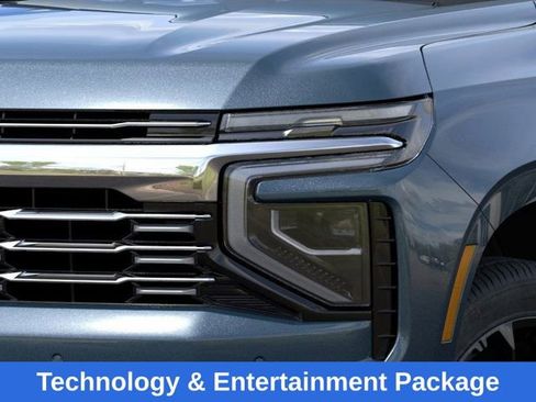 New 2026 Chevrolet Suburban Premier image 11