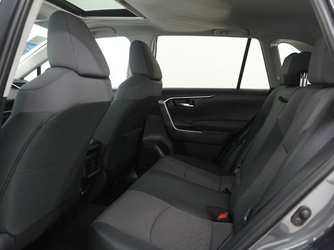 Used 2025 Toyota RAV4 XLE image 19