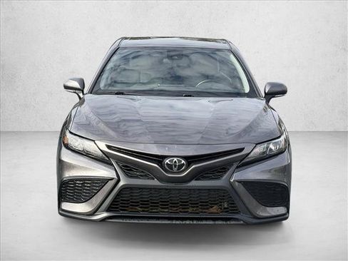Used 2024 Toyota Camry SE image 2