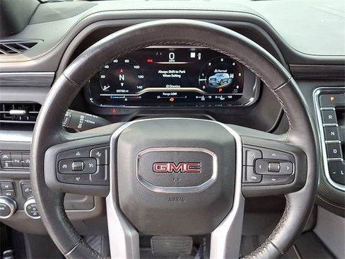 Used 2023 GMC Yukon XL SLT image 20