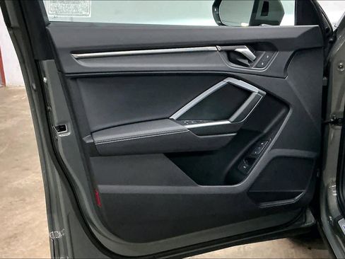 Used 2025 Audi Q3 2.0T Premium w/ Convenience Package image 25