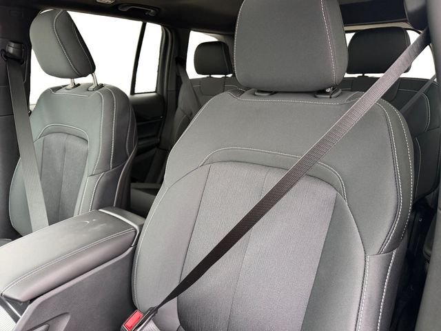 New 2026 Jeep Grand Cherokee Laredo X AWD/4WD image 15
