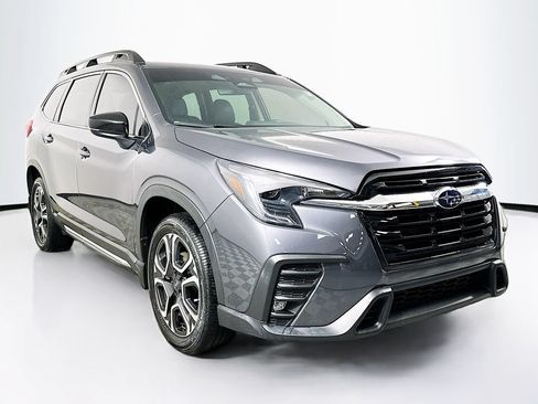 Used 2024 Subaru Ascent Limited AWD/4WD image 2