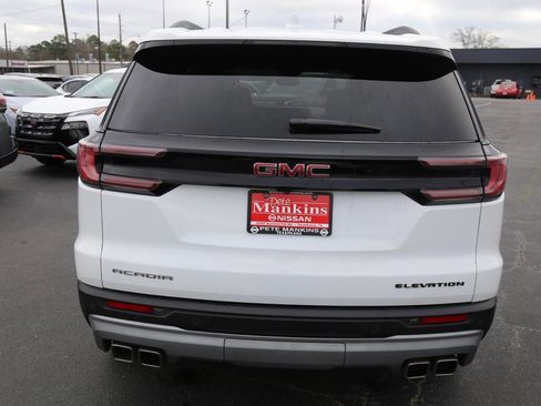 Used 2024 GMC Acadia Elevation w/ Luxury Package image 5