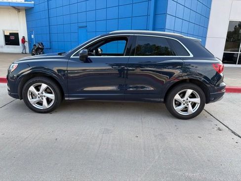 Used 2020 Audi Q3 2.0T Premium w/ Convenience Package AWD/4WD image 8
