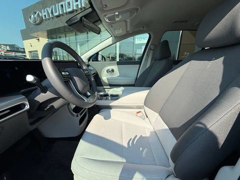 Certified 2026 Hyundai Ioniq 9 SE AWD/4WD image 13