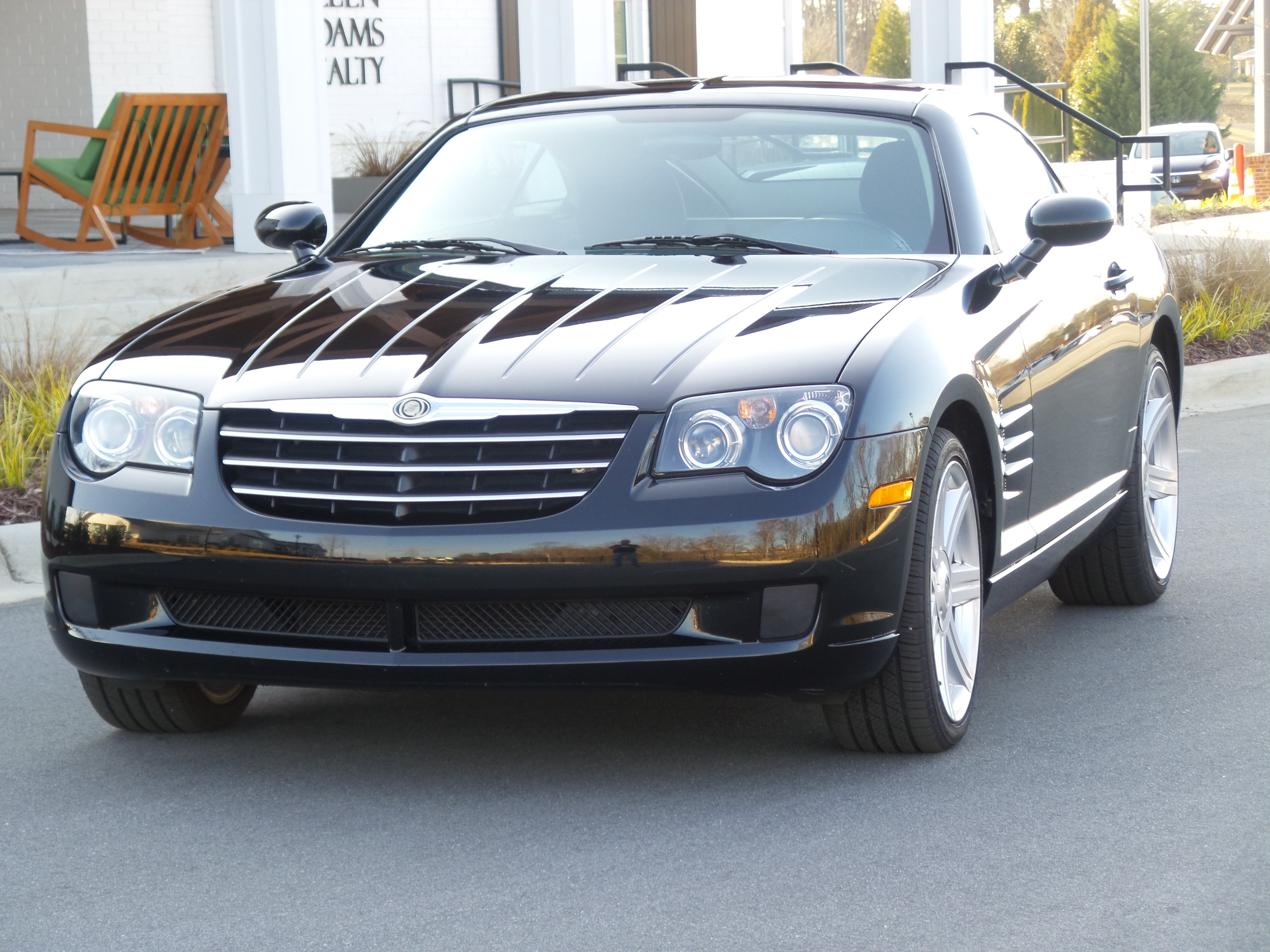Used 2007 Chrysler Crossfire Coupe RWD image 2