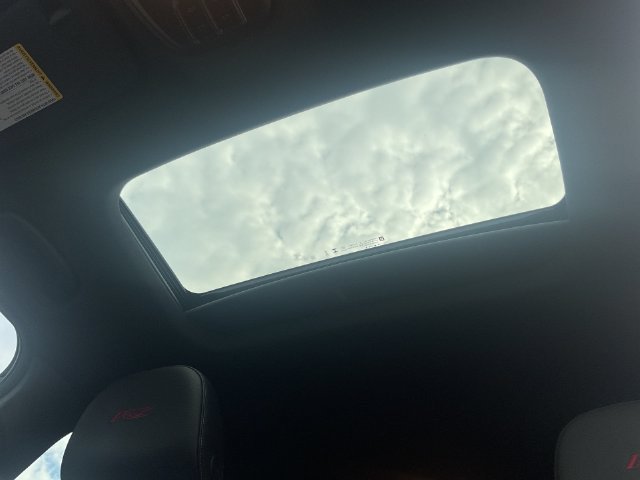 Certified 2025 Chevrolet Trax RS w/ Sunroof Package FWD image 20