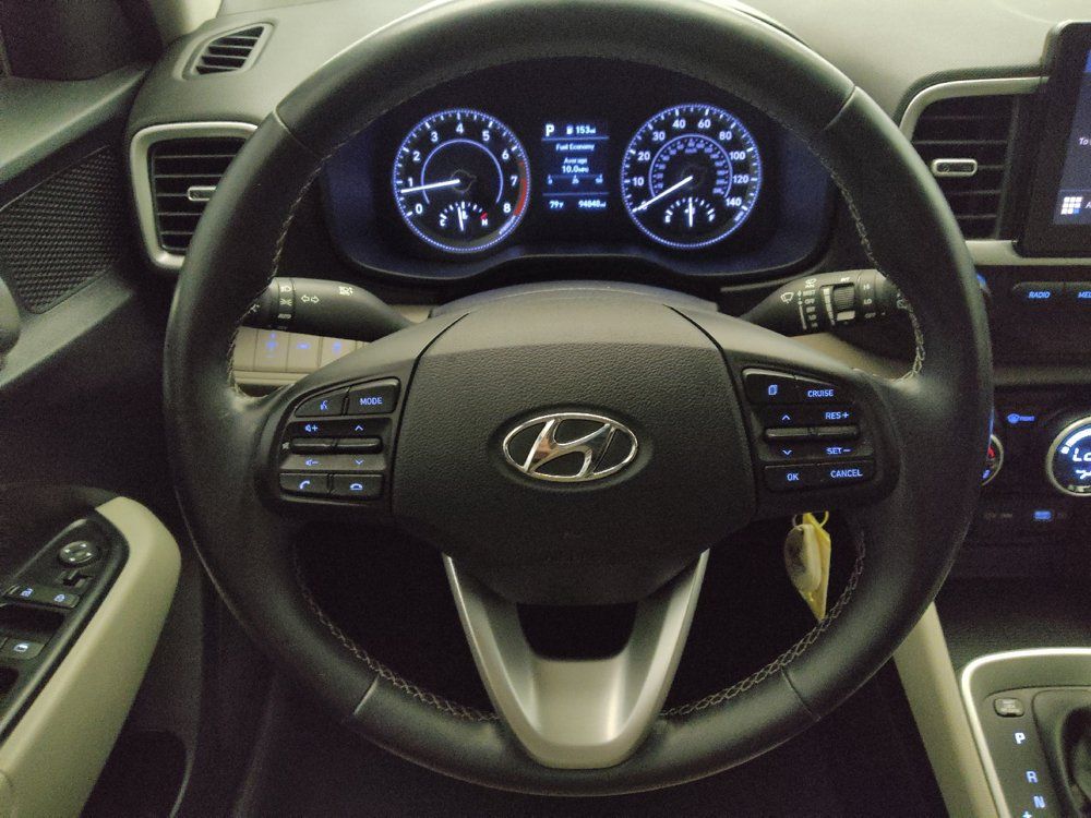 Used 2022 Hyundai Venue SEL FWD image 22