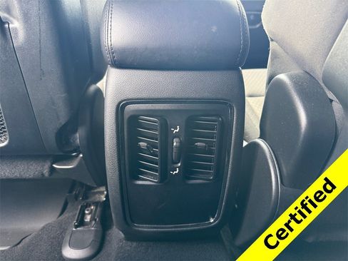 Certified 2021 Jeep Grand Cherokee Laredo image 28