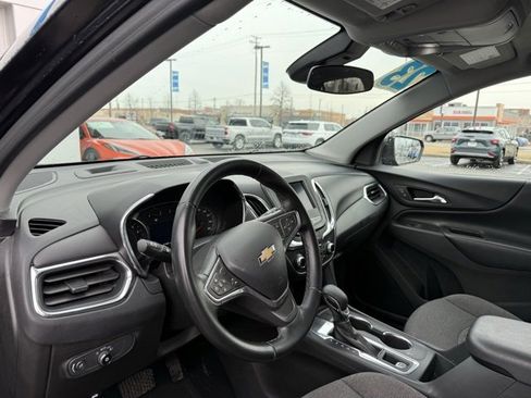Used 2023 Chevrolet Equinox LT image 6