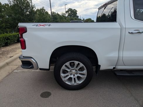 Used 2023 Chevrolet Silverado 1500 LTZ AWD/4WD image 35