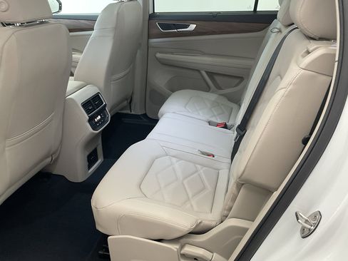 New 2026 Volkswagen Atlas SE FWD image 31