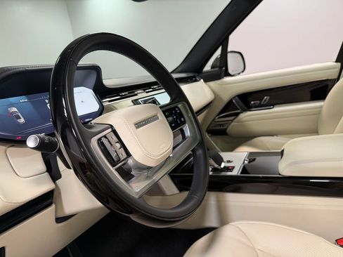 Used 2025 Land Rover Range Rover Long Wheelbase Autobiography AWD/4WD image 77