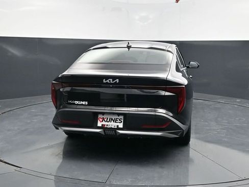 Used 2025 Kia K4 LXS image 8