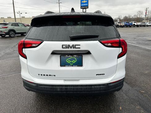 Certified 2021 GMC Terrain SLE w/ Driver Convenience Package image 4