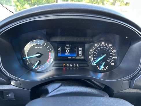 Used 2019 Ford Fusion S FWD image 5
