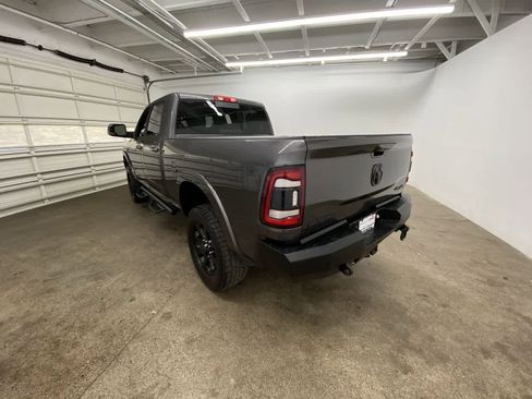 Used 2021 RAM 2500 Laramie w/ Night Edition AWD/4WD image 4