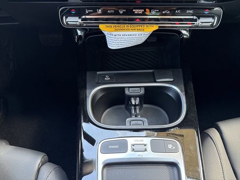 New 2025 Mercedes-Benz CLA 250 4MATIC image 25