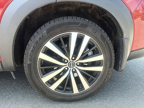 Certified 2023 Nissan Pathfinder Platinum AWD/4WD image 10