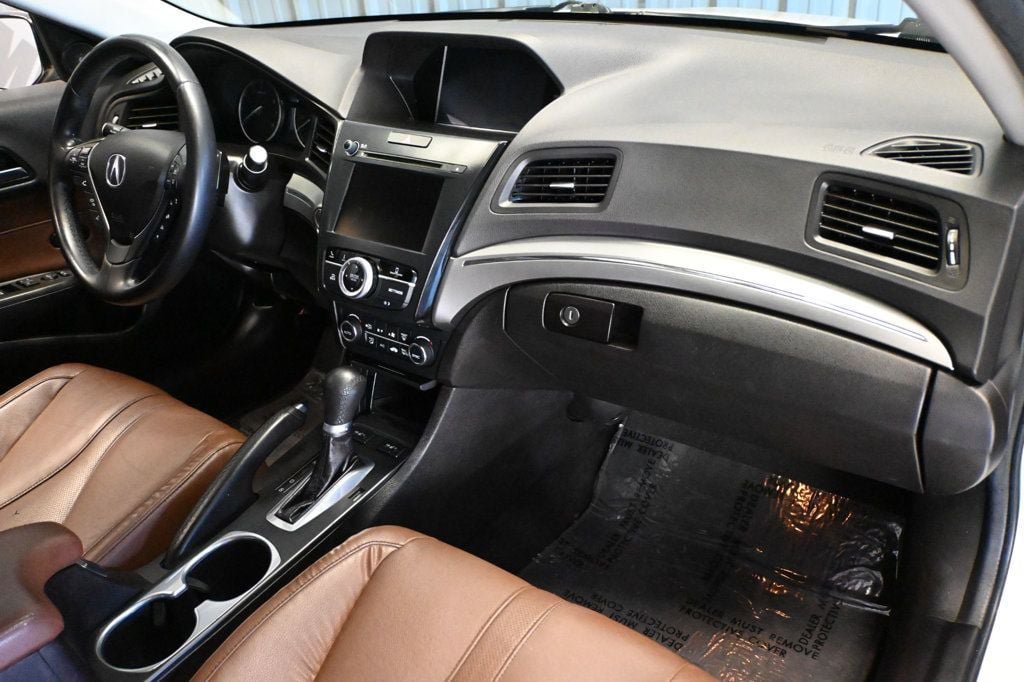 Used 2019 Acura ILX FWD image 11