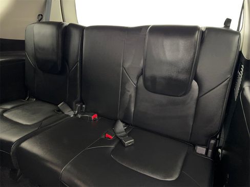 Used 2024 Nissan Armada SL image 39