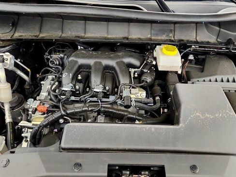 Used 2025 Nissan Pathfinder SV FWD image 24