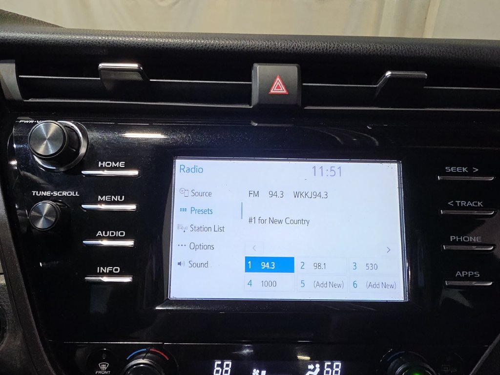 Used 2018 Toyota Camry XSE FWD image 12