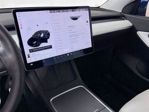 Used 2021 Tesla Model Y Performance image 7