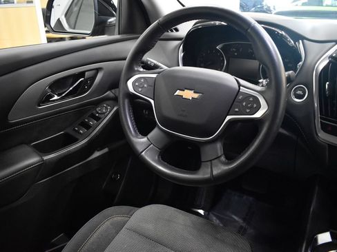 Used 2021 Chevrolet Traverse LT FWD image 23