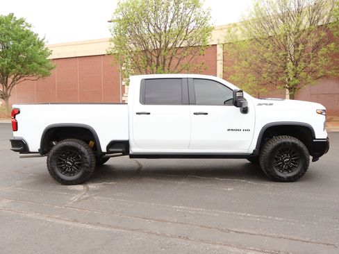 New 2026 Chevrolet Silverado 2500 ZR2 w/ LPO, Dark Essentials Package AWD/4WD image 35