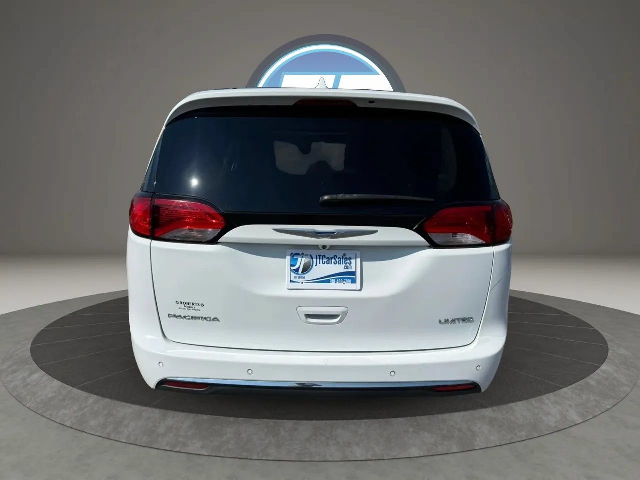 Used 2020 Chrysler Pacifica Limited FWD image 17