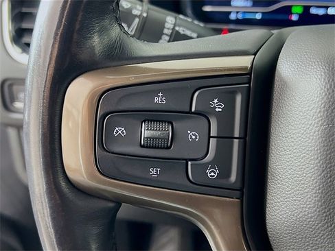 Used 2023 Chevrolet Suburban High Country w/ Advanced Technology Package image 13