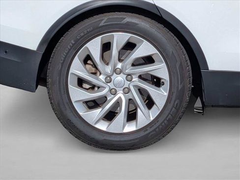 Used 2024 Land Rover Discovery S image 22