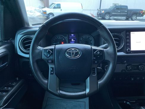 Used 2020 Toyota Tacoma SR5 image 2
