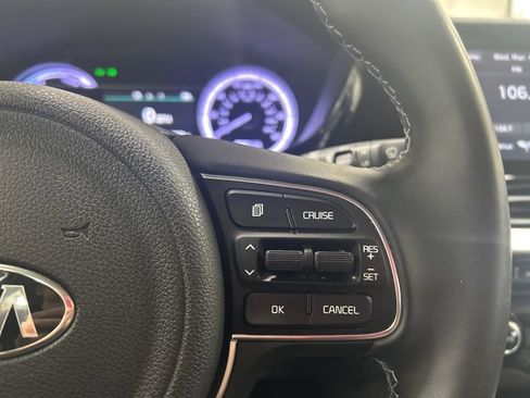 Certified 2021 Kia Niro LXS image 9