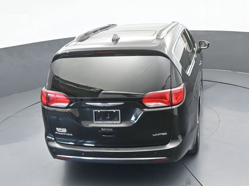 Used 2019 Chrysler Pacifica Limited image 54