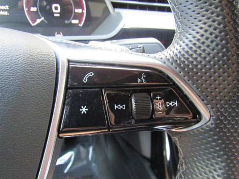 Used 2023 Audi e-tron S Premium Plus w/ Black Optic Package image 41