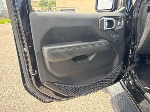 Used 2023 Jeep Wrangler Unlimited Sahara AWD/4WD image 10