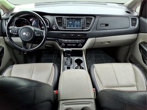 Used 2020 Kia Sedona EX FWD image 11