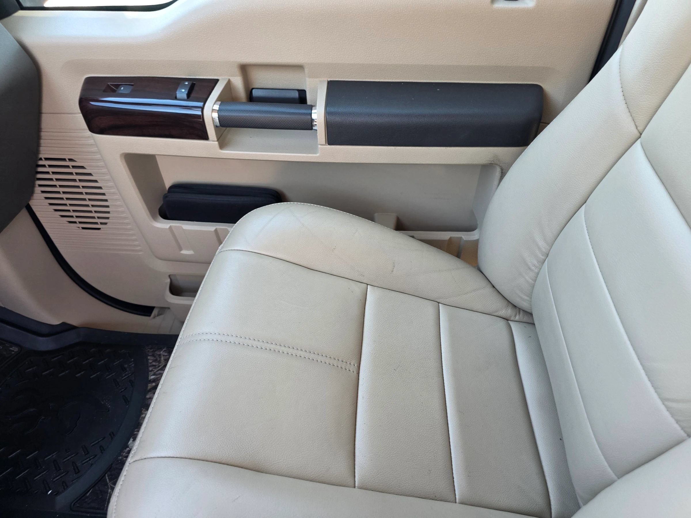 Used 2008 Ford F250 Lariat AWD/4WD image 22