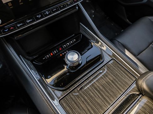 Used 2022 Jeep Wagoneer Series III w/ Convenience Group I image 24