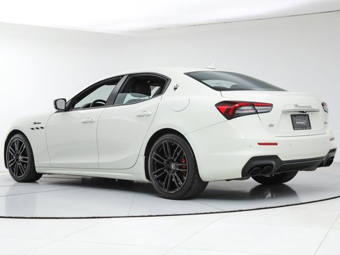Certified 2023 Maserati Ghibli Modena image 3