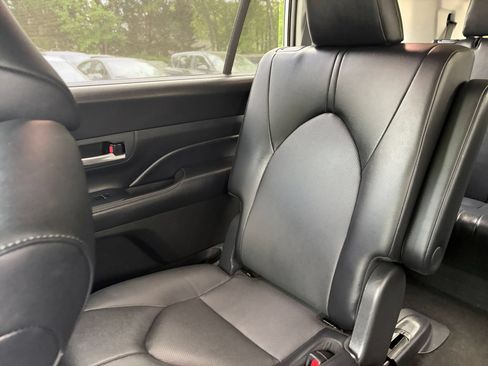 Used 2025 Toyota Grand Highlander FWD image 41