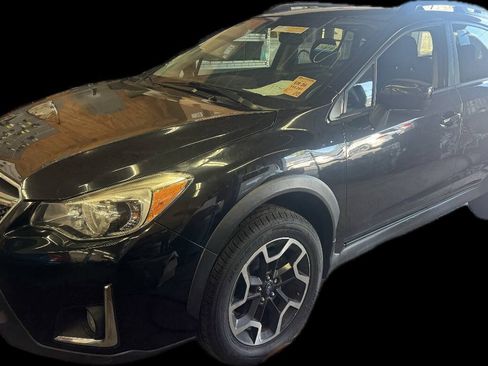 Used 2016 Subaru Crosstrek 2.0i Premium w/ Moonroof Package AWD/4WD image 2