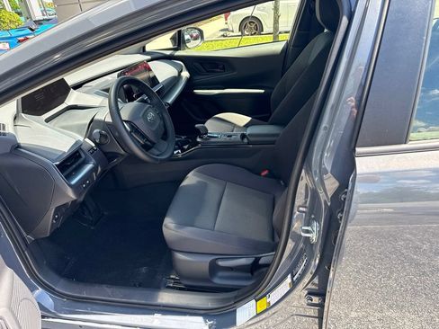 Used 2026 Toyota Prius LE FWD image 5